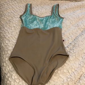 Yumiko Leotard